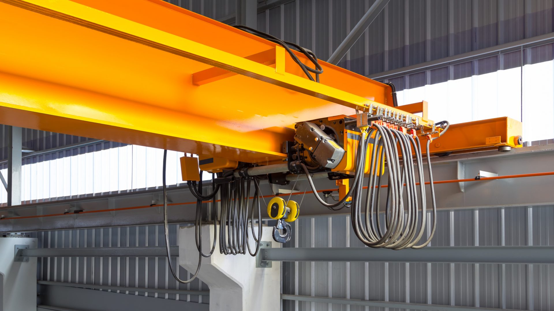 crane Factory overhead crane installation on rail, can movement to every where in factory area.